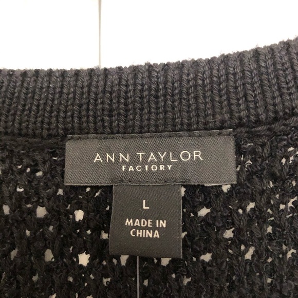 Ann Taylor Open Front Sweater with Pockets - Picture 3 of 6